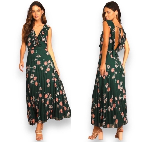 Lulus Loved By You Dark NWT Green Rose Floral Pleated Chiffon Maxi Dress Sz M - Picture 2 of 15
